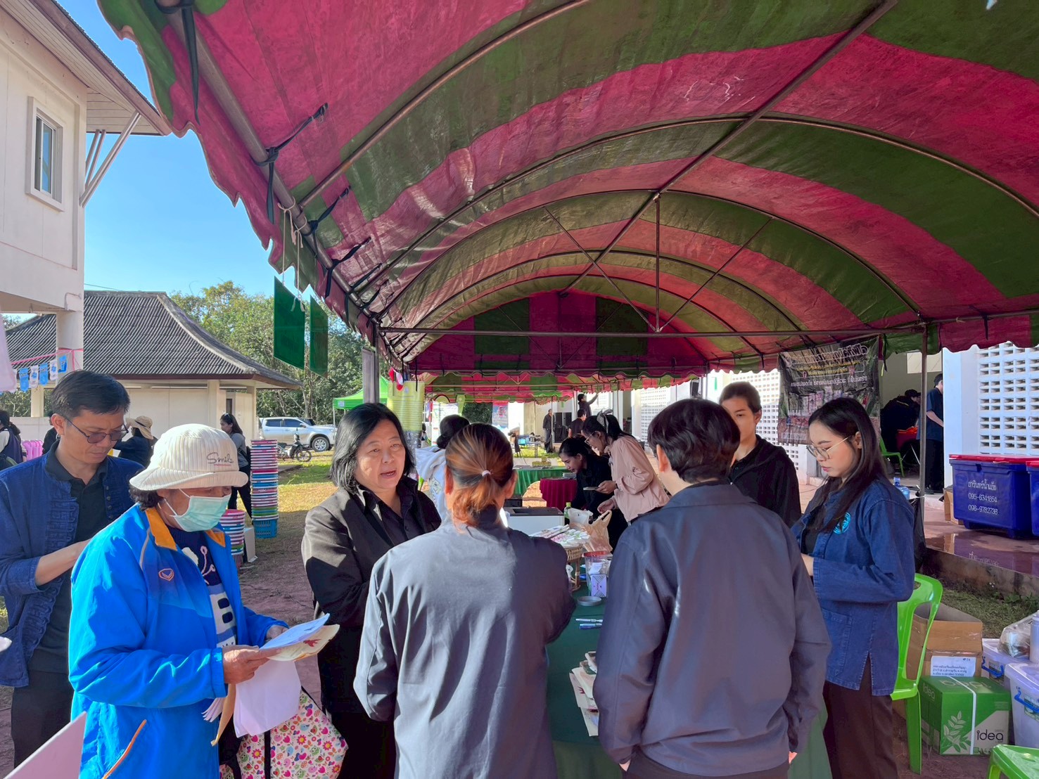 title - ส.ป.ก. อุตรดิตถ์ ร่วมให้บริการโครงการคลินิกเกษตรเคลื่อนที่ในพระราชานุเคราะห์ สมเด็จพระบรมโอรสาธิราชฯ สยามมกุฎราชกุมาร ไตรมาสที่ ๑ ประจำปีงบประมาณ พ.ศ. ๒๕๖๙